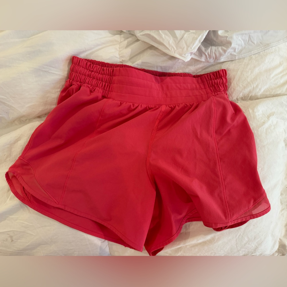 Lululemon Hotty Hot high rise 4inch short